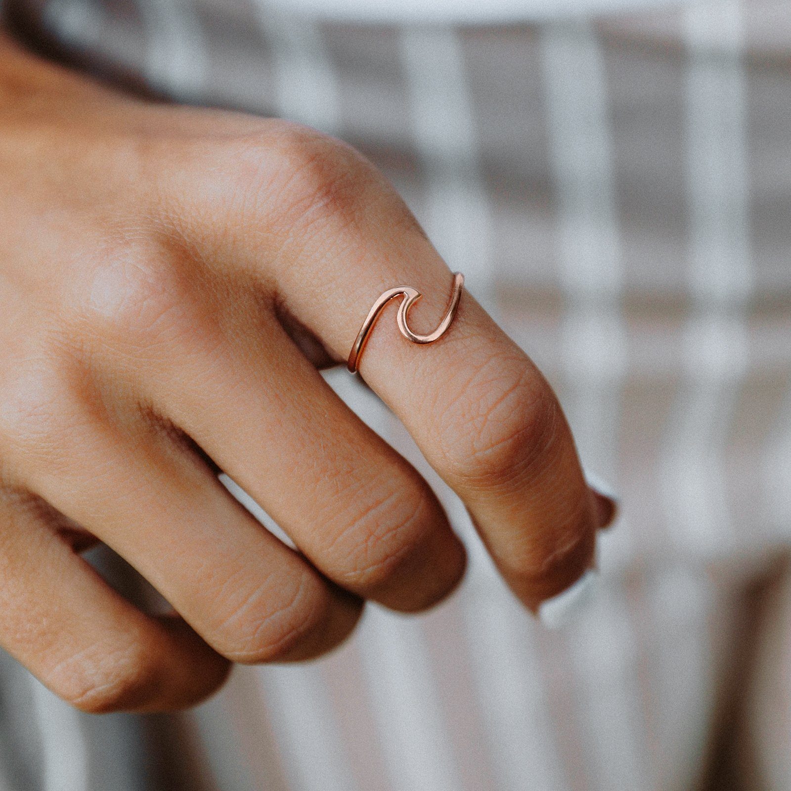 Rose Gold Wave Ring - Image 3
