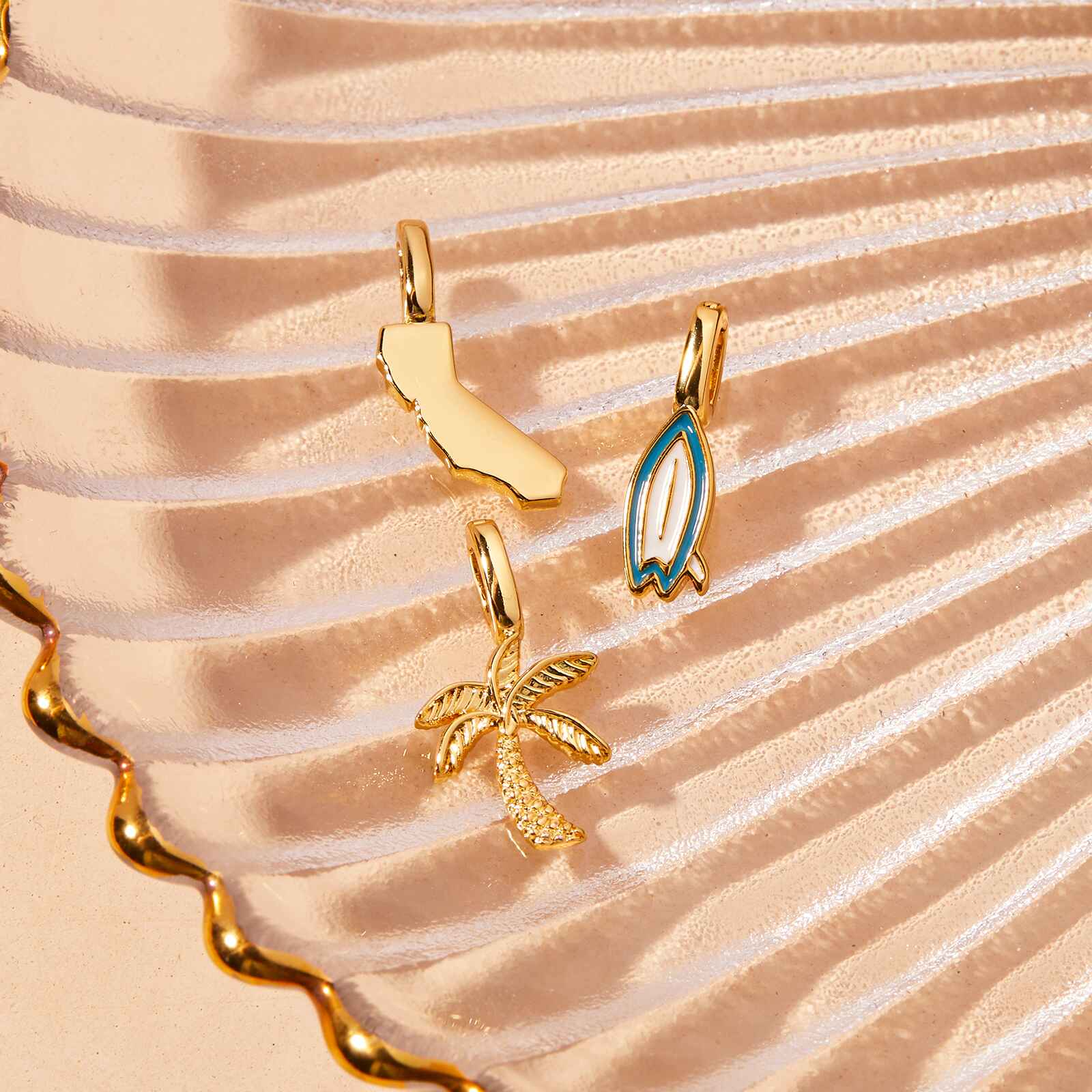 Harper Palm Tree Charm - Image 13