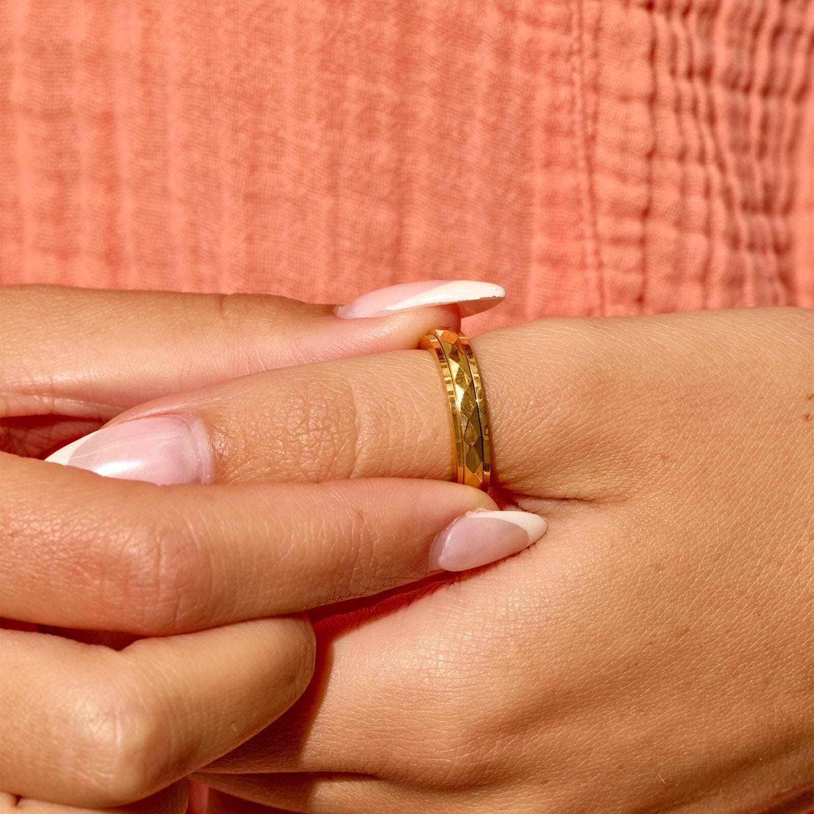 Diamond Cut Fidget Ring - Image 2