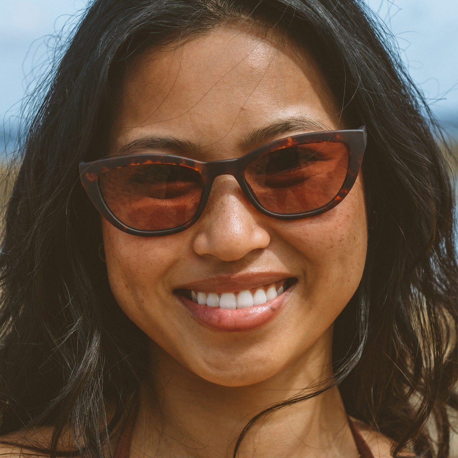 Monica Glow Sunglasses - Image 9